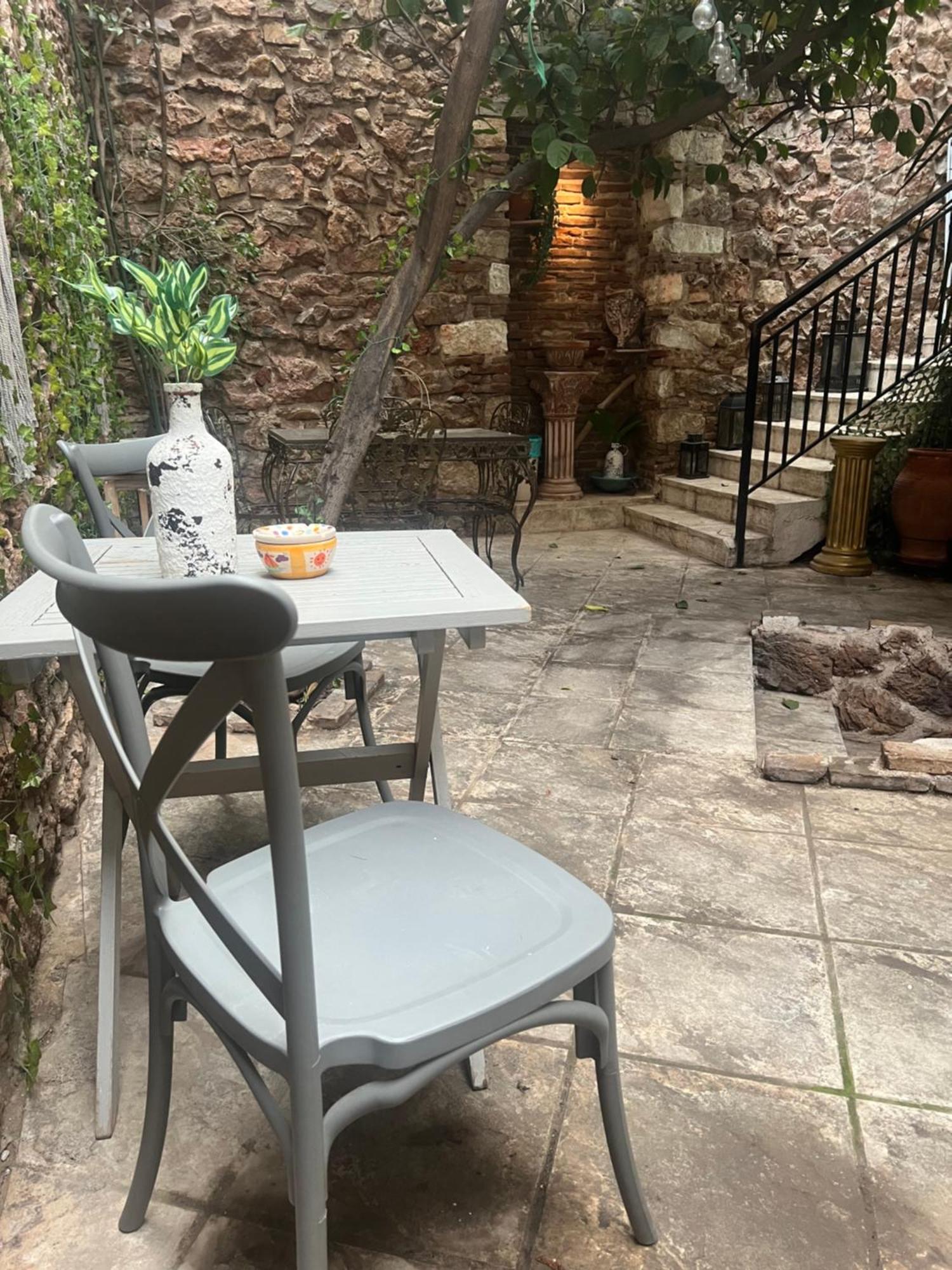 Lamda Vintage Appartment Athena Bagian luar foto